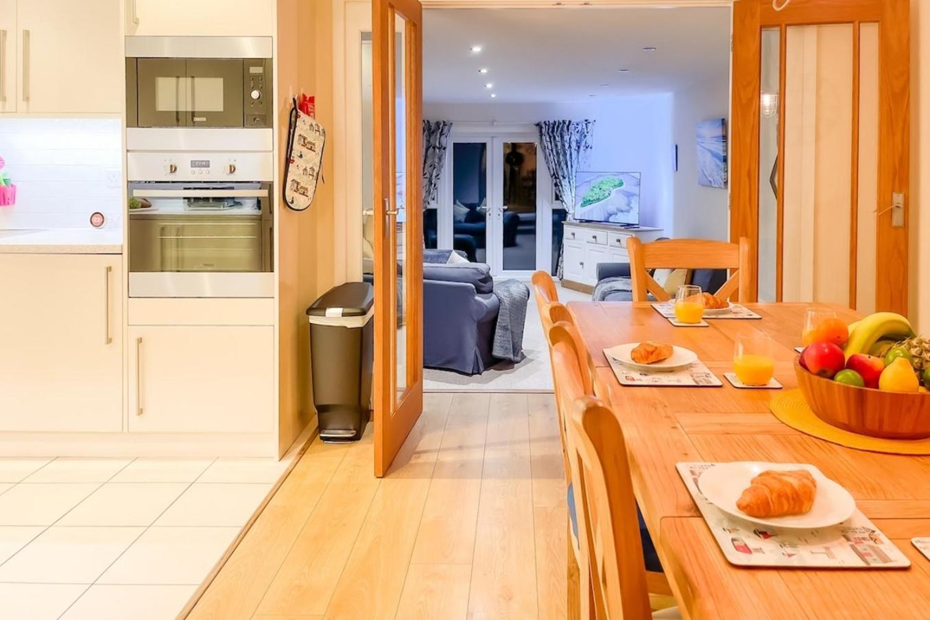 Stylish Margate Coastal Home & Parking By Adliv Bagian luar foto